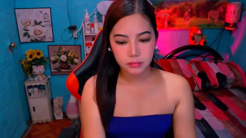 Nicole online show from December 10, 7:05 am