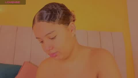 Isabel online show from July 28, 12:59 pm