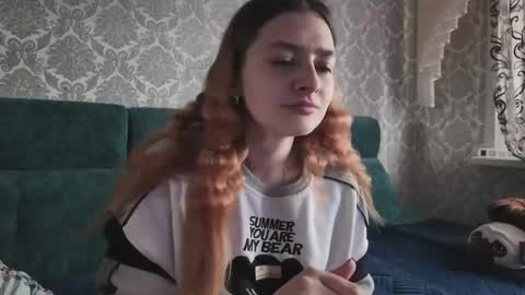 sweetliaison online show from April 19, 5:51 am