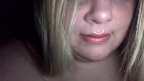 Snapshot of sweetlisa92 chatting on December 28, 8:58 am Lisa online show from December 28, 8:58 am