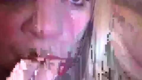 Snapshot of sweetlisa92 chatting on January 1, 3:46 pm Lisa online show from January 1, 3:46 pm