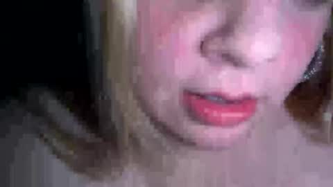 Snapshot of sweetlisa92 chatting on February 11, 12:25 pm Lisa online show from February 11, 12:25 pm