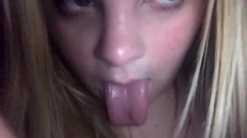 Snapshot of sweetlisa92 chatting on December 29, 1:13 am Lisa online show from December 29, 1:13 am