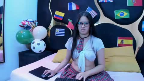 sweetluna2 online show from June 14, 9:04 pm
