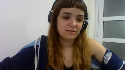 Snapshot of sweetmoonns2 chatting on October 19, 1:18 am sweetmoonns2 online show from October 19, 1:18 am