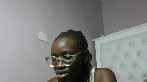 Novah girlie online show from July 28, 8:01 pm
