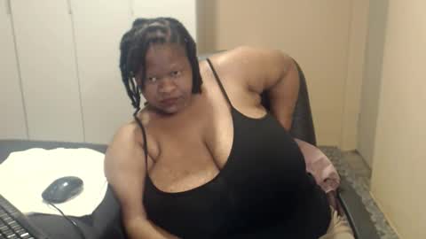 Snapshot of sweetnoziexxx chatting on October 16, 5:54 am sweetnoziexxx online show from October 16, 5:54 am