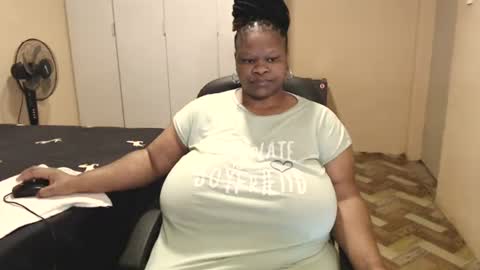 sweetnoziexxx online show from June 15, 3:29 am