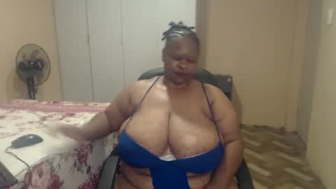 sweetnoziexxx online show from April 1, 3:29 am