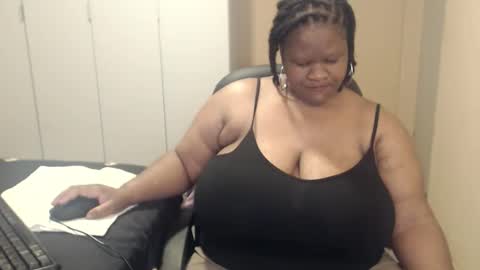Snapshot of sweetnoziexxx chatting on October 10, 7:13 am sweetnoziexxx online show from October 10, 7:13 am
