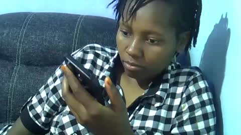 Snapshot of sweetqueen20 chatting on October 7, 4:17 am queen online show from October 7, 4:17 am
