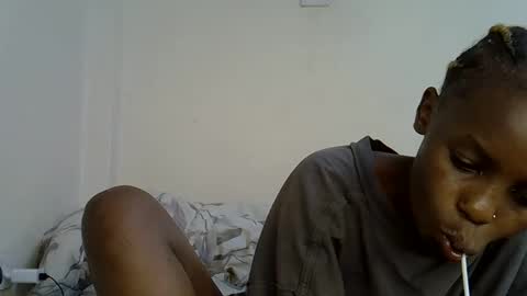 Lilly online show from April 29, 8:36 pm