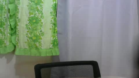 Snapshot of sweetsexygirl20 chatting on December 20, 2:49 pm Mia online show from December 20, 2:49 pm