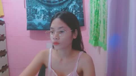 Mia online show from July 7, 6:05 am