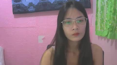 Snapshot of sweetsexygirl20 chatting on October 29, 3:11 am Mia online show from October 29, 3:11 am