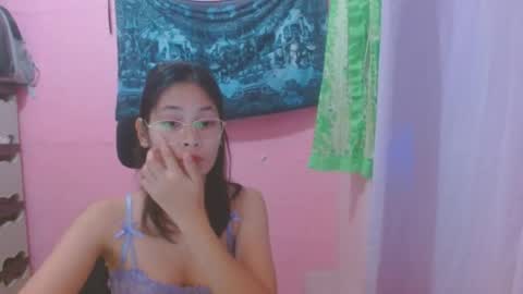 Mia online show from July 22, 6:14 am
