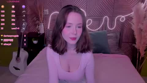 Snapshot of sweetshy_ chatting on October 7, 1:59 pm Alice online show from October 7, 1:59 pm