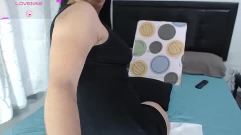 Snapshot of sweetstormi chatting on March 6, 9:03 am Stormi online show from March 6, 9:03 am