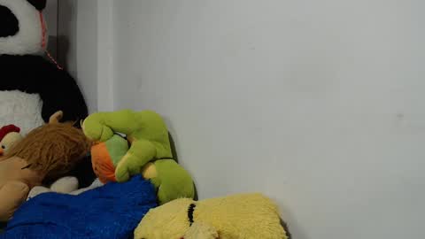 Snapshot of sweett_candy1 chatting on February 5, 3:34 am sweett_candy1 online show from February 5, 3:34 am