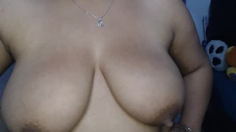 Snapshot of sweett_candy1 chatting on October 19, 4:14 am sweett_candy1 online show from October 19, 4:14 am