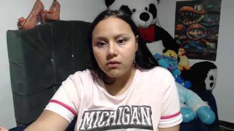 Snapshot of sweett_candy1 chatting on December 31, 12:32 am sweett_candy1 online show from December 31, 12:32 am