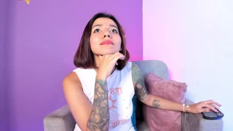 Snapshot of sweett_heartt_ chatting on February 16, 10:32 pm Lorena online show from February 16, 10:32 pm