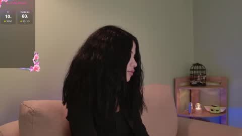    online show from June 10, 1:32 pm