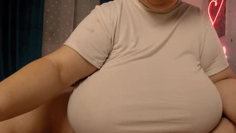 Maya online show from March 5, 8:12 pm