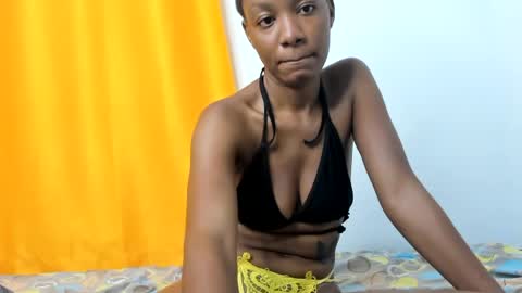 sweettrouble_ online show from July 24, 2:09 am