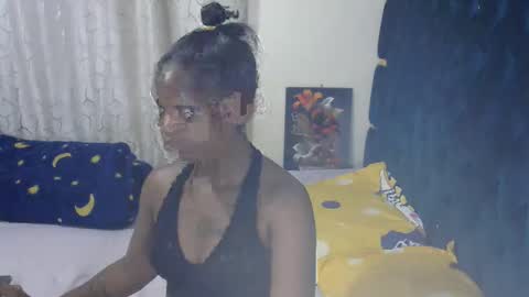 sweetvee22 online show from December 14, 2:23 pm