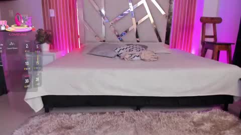 Snapshot of sweetviolet___ chatting on October 4, 1:06 pm sweetviolet___ online show from October 4, 1:06 pm