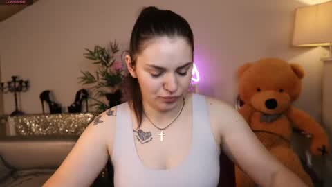 sweetxfreedom online show from May 19, 11:28 am
