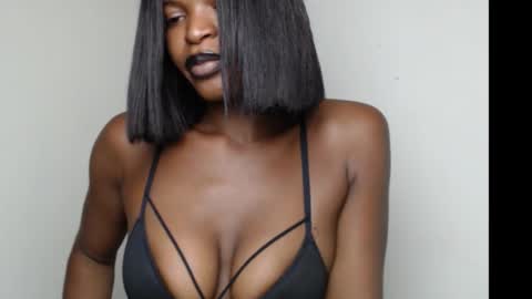 sweetxxboobsx online show from November 25, 9:44 am