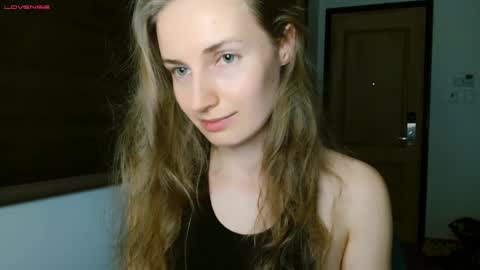 sweety_fruits online show from February 25, 5:51 pm