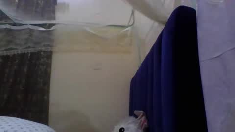Vickky online show from April 26, 3:54 pm