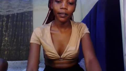 Vickky online show from April 29, 6:13 pm