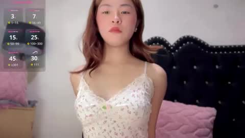 Holly online show from May 19, 1:56 am