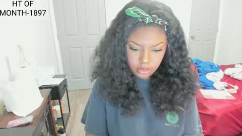 sxamleuy online show from November 19, 1:11 pm