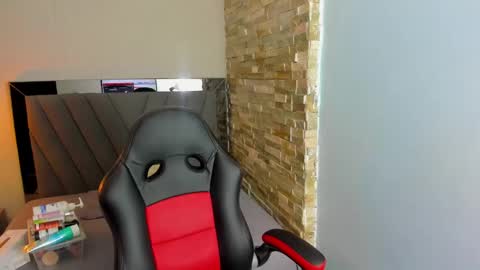 Snapshot of sylvana_rey chatting on October 7, 12:31 pm S Y L V A N A online show from October 7, 12:31 pm