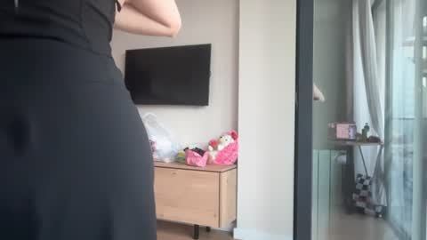 Sylvia online show from July 28, 2:24 pm