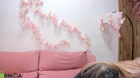 Snapshot of sylvia_ortiz chatting on September 19, 10:03 am Sylvia online show from September 19, 10:03 am