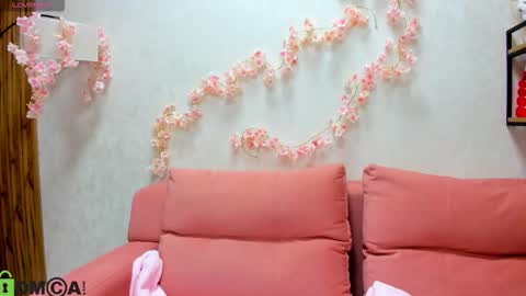 Snapshot of sylvia_ortiz chatting on September 12, 8:01 am Sylvia online show from September 12, 8:01 am