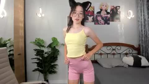 Yuki online show from July 25, 2:46 pm