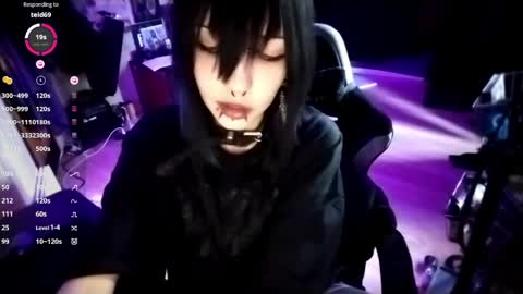 Lina online show from April 19, 3:12 pm