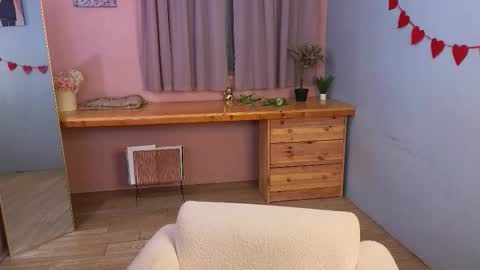 Lizzy online show from March 18, 6:51 am