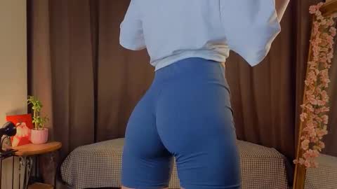 im Lally online show from October 25, 2:52 am