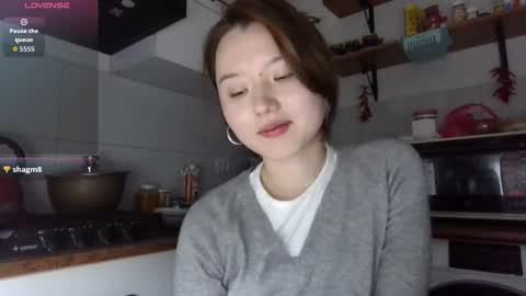 Lily online show from November 26, 2:29 pm