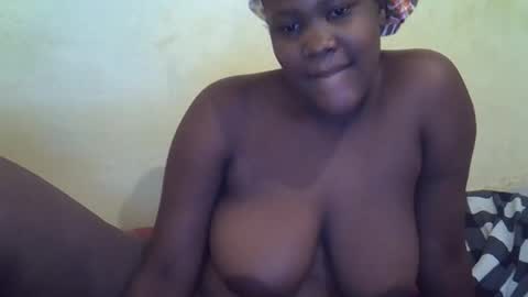 Snapshot of taliah254 chatting on February 24, 6:14 am taliah254 online show from February 24, 6:14 am