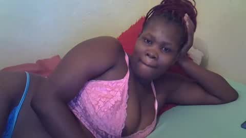 Snapshot of taliah254 chatting on March 1, 2:15 am taliah254 online show from March 1, 2:15 am