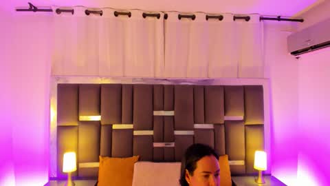 tali  online show from November 8, 5:51 pm